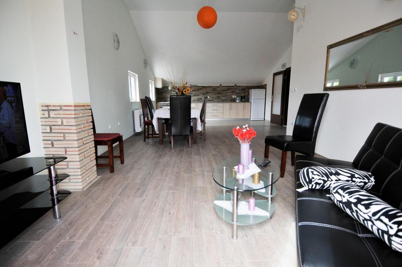 Apartment Fiorenini 2 มลินี ภายนอก รูปภาพ